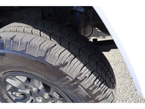 Used 2019 Toyota Tacoma SR5 image 45