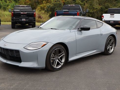 Used 2023 Nissan Z Sport w/ Floor Mat Package image 4