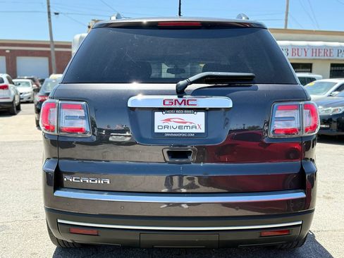 Used 2016 GMC Acadia SLE FWD image 6