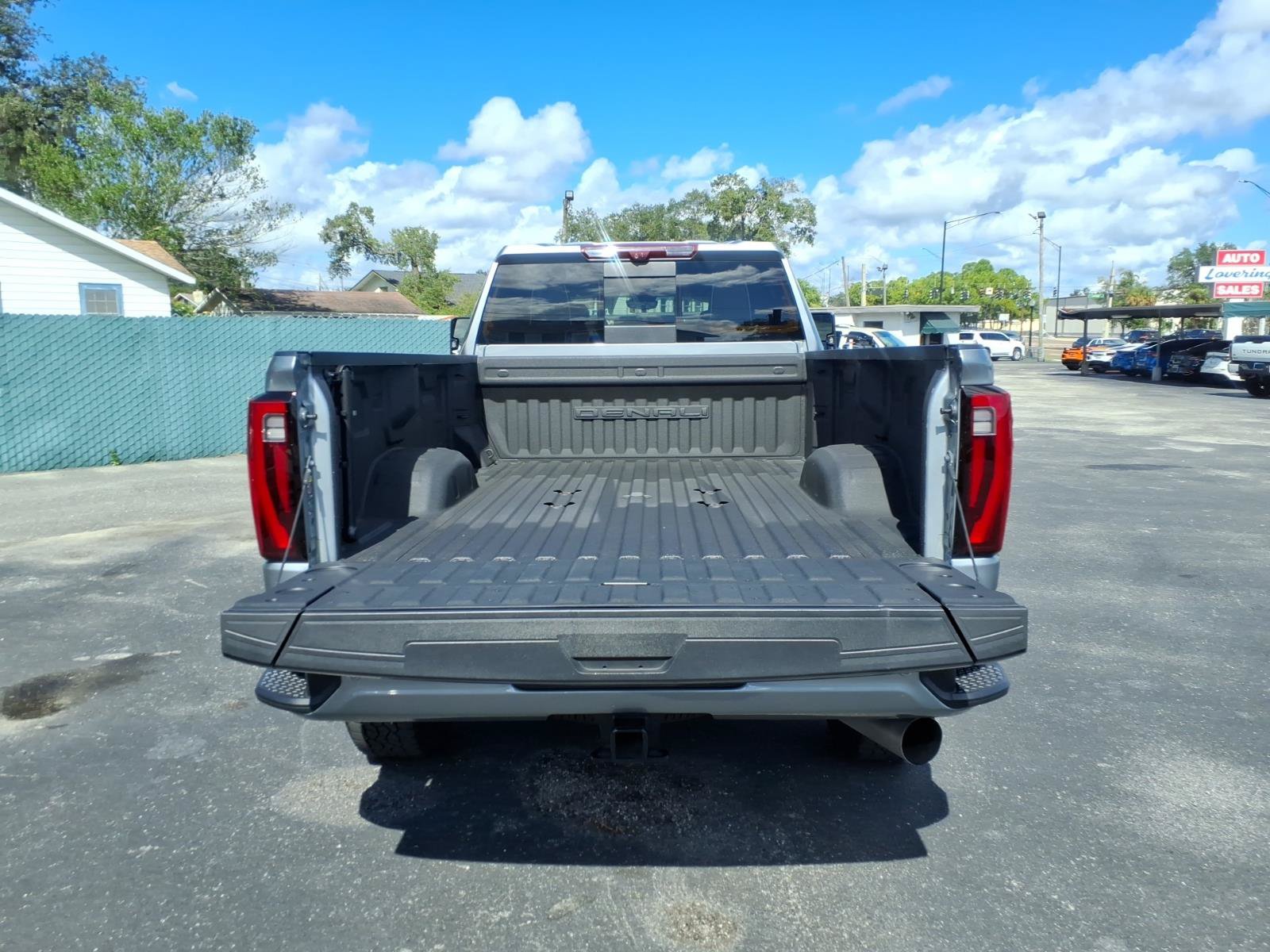 Used 2024 GMC Sierra 3500 Denali Ultimate AWD/4WD image 17