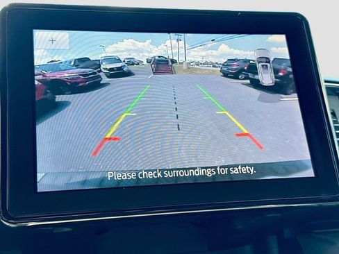 Used 2021 Ford Explorer XLT w/ Equipment Group 202A AWD/4WD image 21
