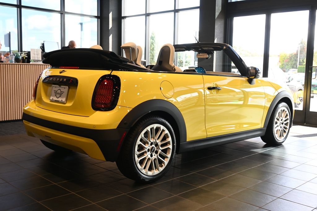 Used 2026 MINI Cooper S FWD image 7