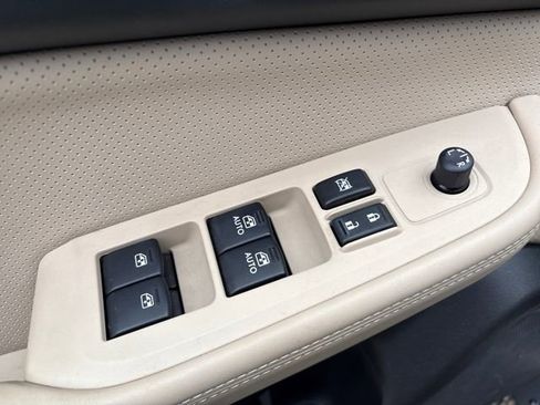 Used 2016 Subaru Outback 3.6R Limited image 13