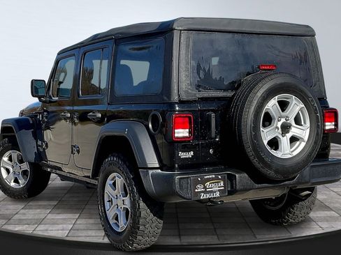 Used 2018 Jeep Wrangler Unlimited Sport S image 11