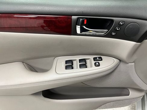 Used 2003 Lexus ES 330 FWD image 24