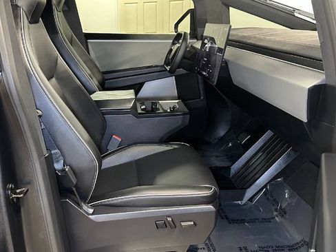 Used 2025 Tesla Cybertruck Cyberbeast AWD/4WD image 21