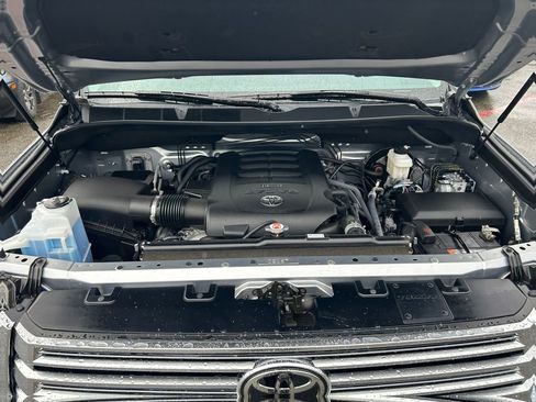 Used 2021 Toyota Tundra Limited w/ Limited Premium Package AWD/4WD image 30