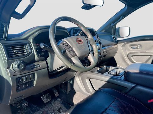 Used 2023 Nissan Titan PRO-4X image 9