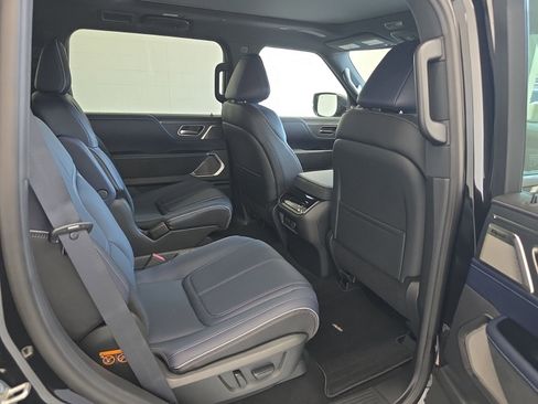 New 2026 INFINITI QX80 4WD image 12
