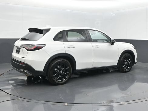 Certified 2024 Honda HR-V Sport image 8
