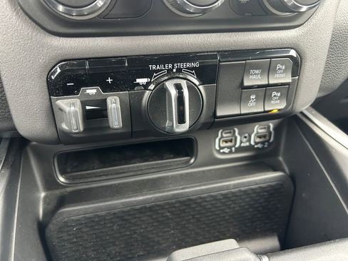 Certified 2022 RAM 1500 Big Horn AWD/4WD image 26
