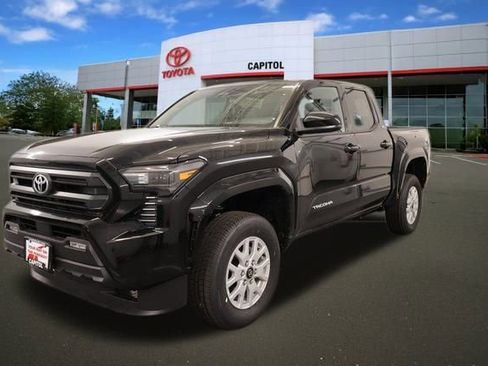 New 2025 Toyota Tacoma SR5 image 5