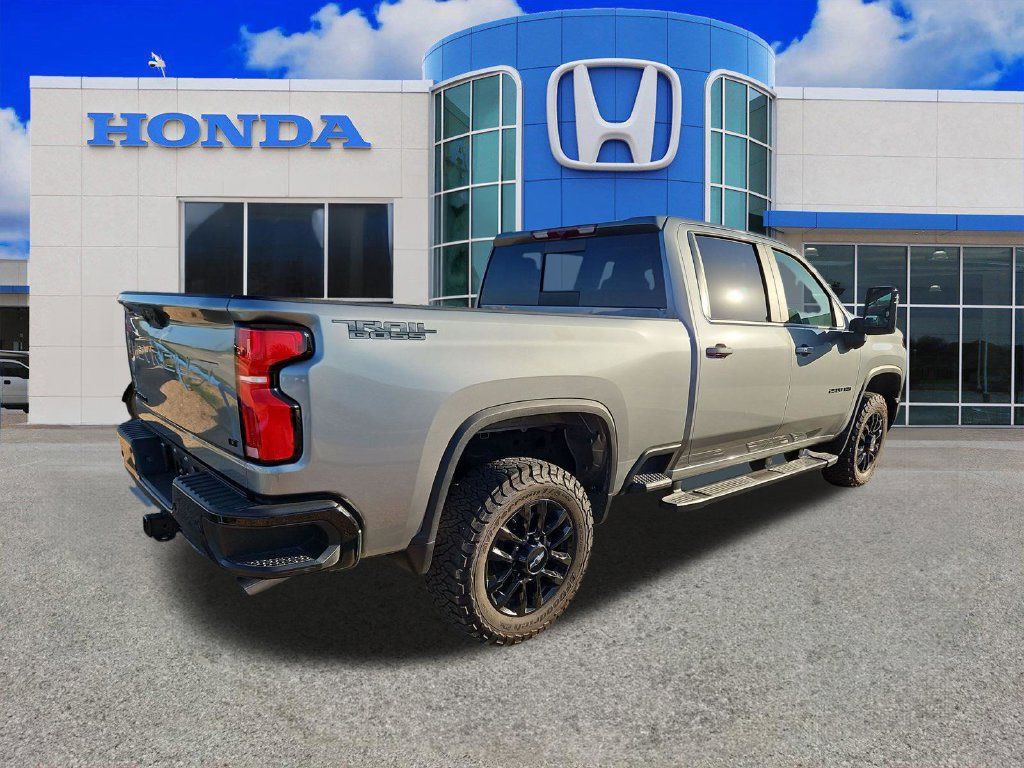 Used 2025 Chevrolet Silverado 2500 LT w/ Trail Boss Package AWD/4WD image 15