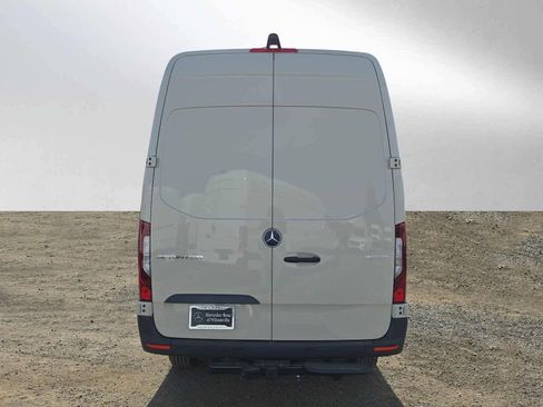 Used 2026 Mercedes-Benz Sprinter 2500 image 4
