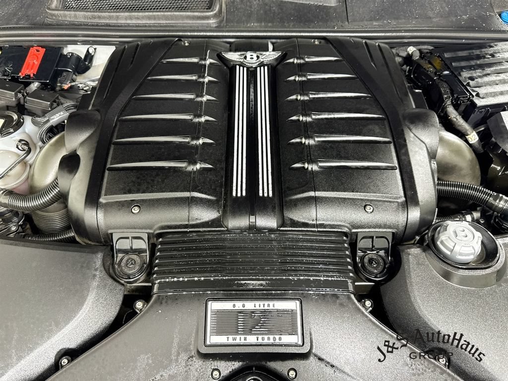 Used 2018 Bentley Bentayga AWD/4WD image 38