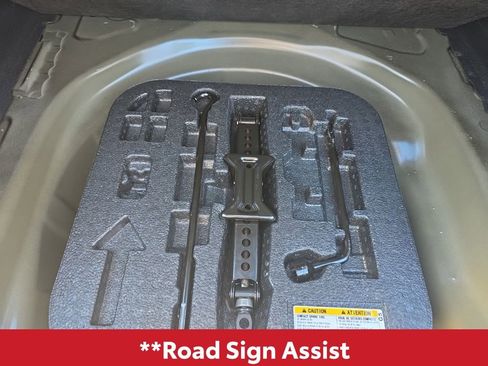 Used 2023 Toyota Corolla LE image 14