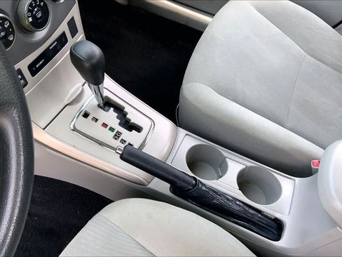 Used 2013 Toyota Corolla LE image 15