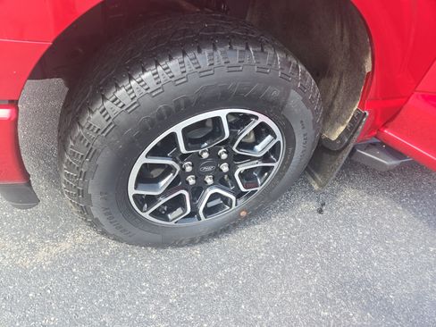 Certified 2022 Ford F150 XLT w/ Equipment Group 302A High image 19