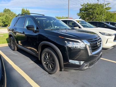Used 2022 Nissan Pathfinder SV w/ SV Premium Package