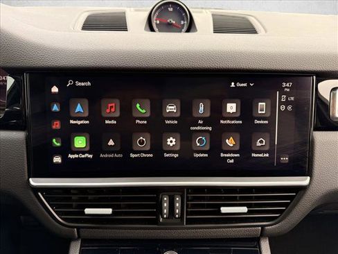 Used 2022 Porsche Cayenne S Platinum image 23