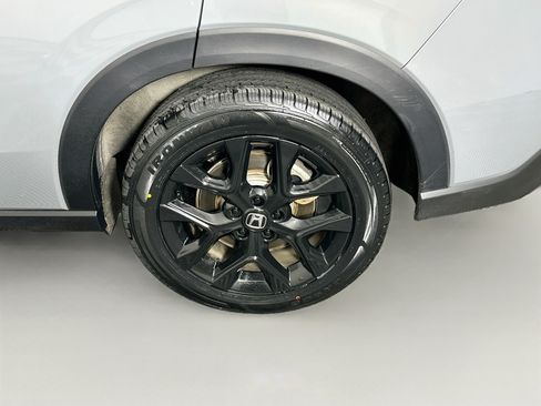 Used 2025 Honda HR-V Sport image 11
