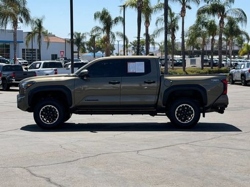 Used 2024 Toyota Tacoma TRD Off-Road AWD/4WD image 9