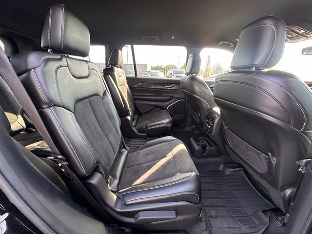 Used 2021 Jeep Grand Cherokee L Laredo AWD/4WD image 32