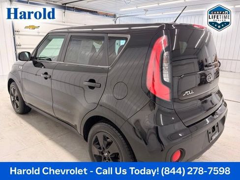 Used 2018 Kia Soul FWD image 4