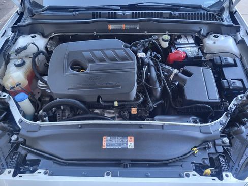 Used 2020 Ford Fusion SE image 10