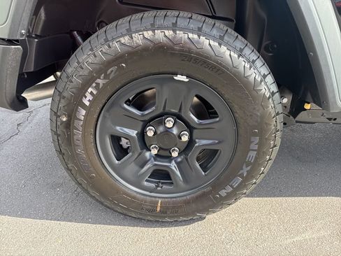 Used 2025 Jeep Wrangler Sport AWD/4WD image 10