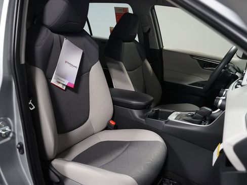 New 2025 Toyota RAV4 XLE image 28
