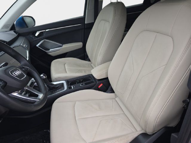 Used 2023 Audi Q3 2.0T Premium w/ Convenience Package AWD/4WD image 18