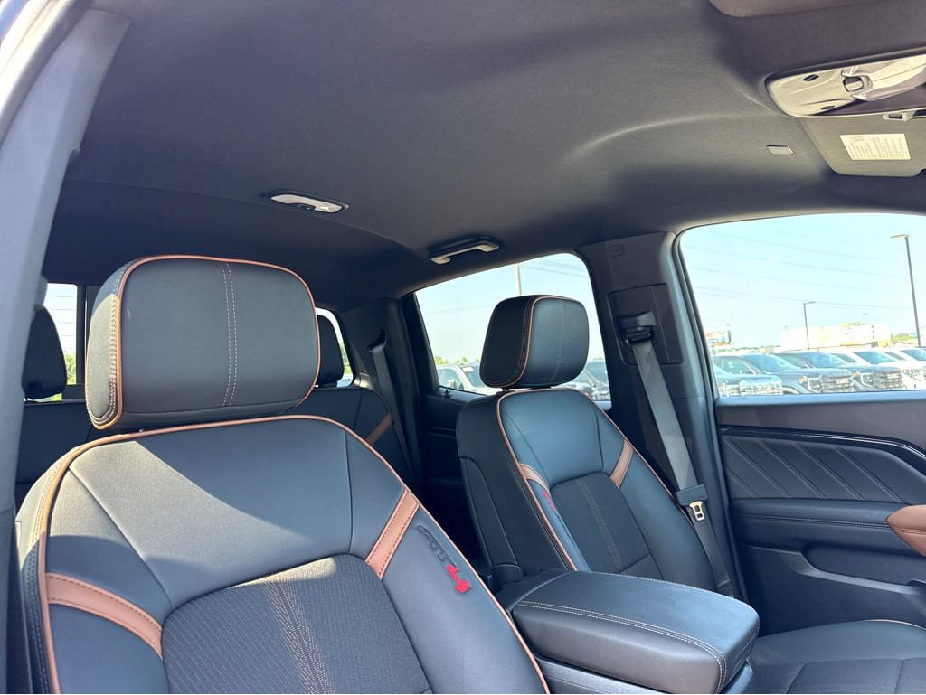New 2026 GMC Canyon AT4 AWD/4WD image 5