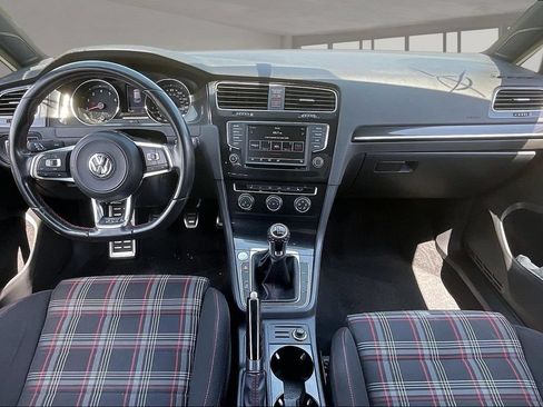 Used 2017 Volkswagen GTI SE FWD image 7