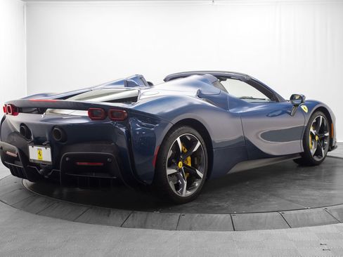 Used 2023 Ferrari SF90 Spider AWD/4WD image 3