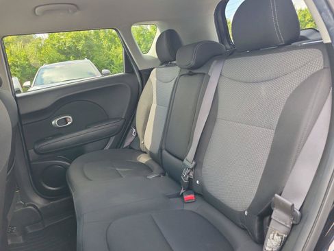 Used 2018 Kia Soul + FWD image 16