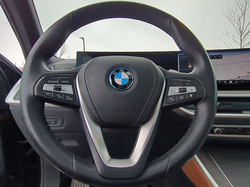 Certified 2024 BMW X5 xDrive50e w/ Premium Package image 23