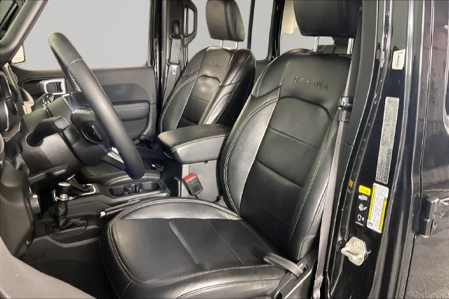 Used 2023 Jeep Wrangler Unlimited Sahara AWD/4WD image 19