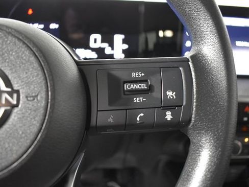 Certified 2025 Nissan Kicks SV AWD/4WD image 15