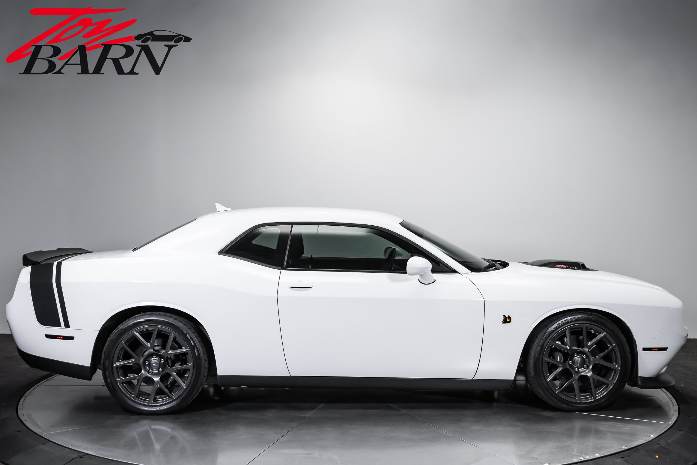 Used 2018 Dodge Challenger R/T Scat Pack RWD image 6