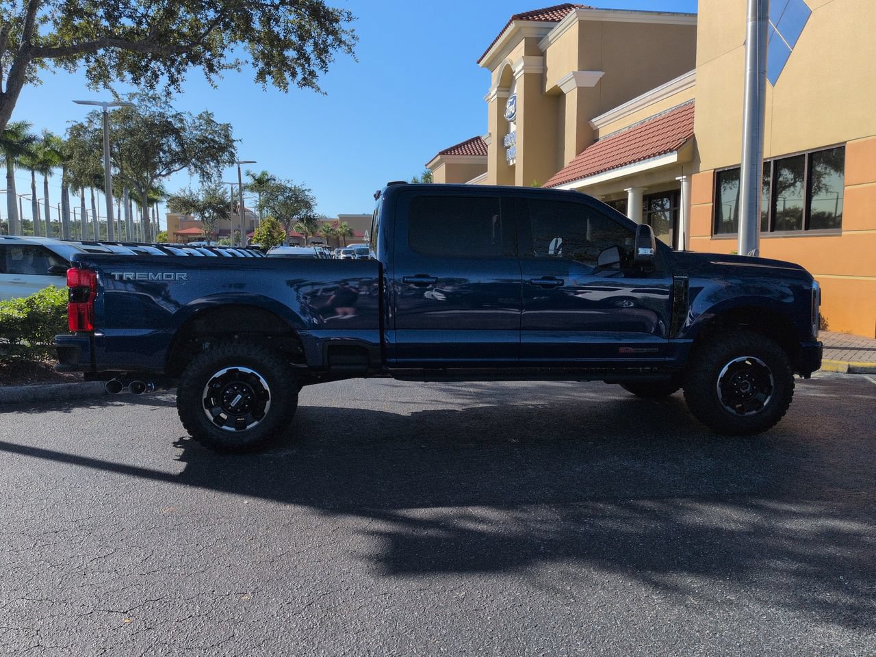 Certified 2026 Ford F250 Platinum w/ Tremor Off-Road Package AWD/4WD image 3