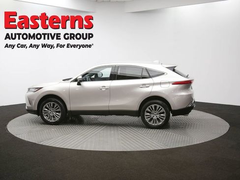 Used 2023 Toyota Venza Limited image 56