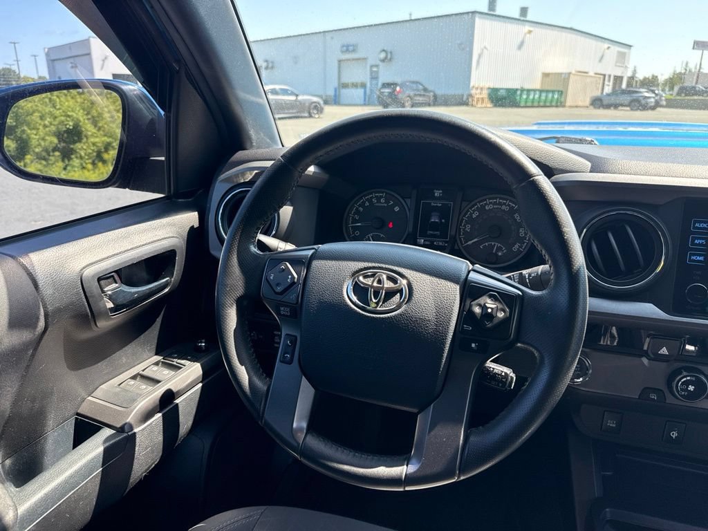 Used 2017 Toyota Tacoma TRD Sport w/ Tow Package RWD image 13