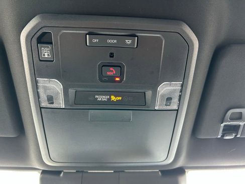 Used 2025 Toyota Tacoma TRD Sport w/ TRD Sport Upgrade Package image 34