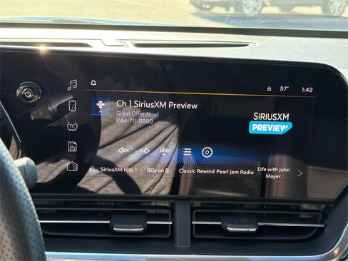 Used 2024 Chevrolet Trax RS w/ Sunroof Package image 28