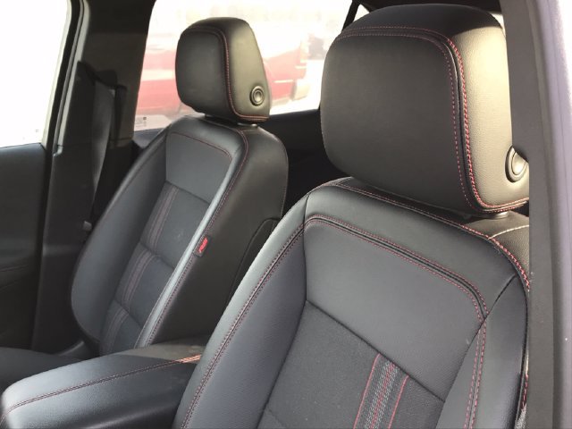 Used 2022 Chevrolet Equinox RS w/ LPO, Floor Liner Package AWD/4WD image 5