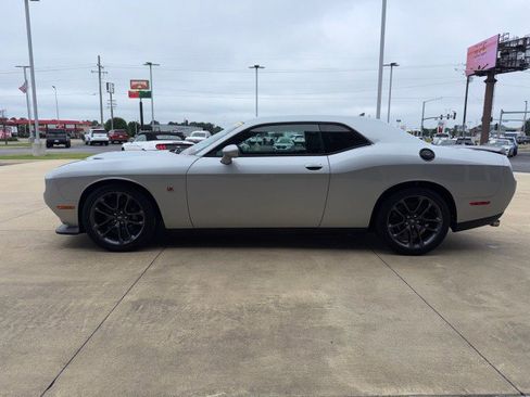Used 2023 Dodge Challenger R/T Scat Pack RWD image 6