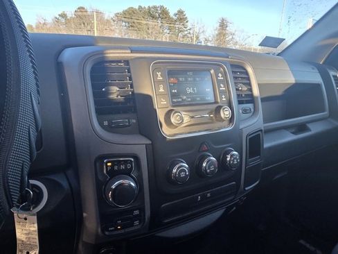Used 2017 RAM 1500 Express image 6