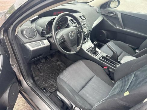 Used 2010 MAZDA MAZDA3 i Touring FWD image 9