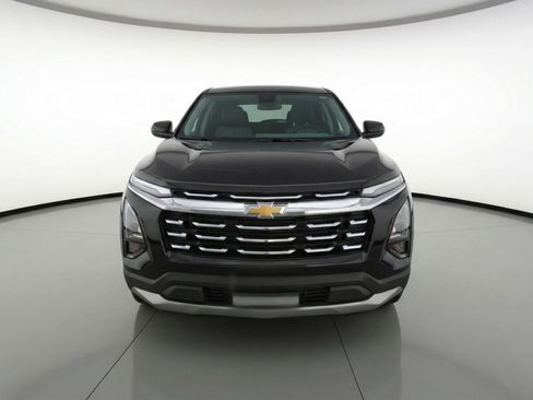 Used 2025 Chevrolet Equinox LT image 2